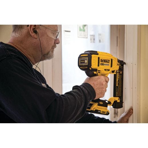 20v Max Xr 18 Guage Brad Nailer