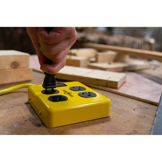 Yellow Lacket 4-Outlet Power Block, 4’ Cord