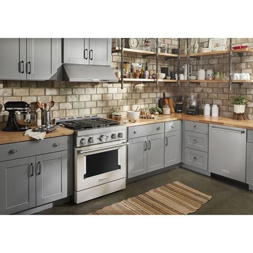 30" Freestanding Gas Range with Even-Heat™ True Convection