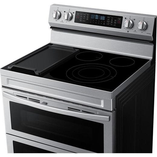 30" Freestanding Electric Range with Flex Duo™