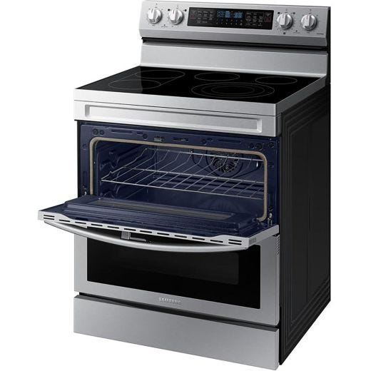 30" Freestanding Electric Range with Flex Duo™