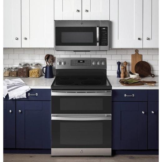 30" Freestanding Electric Range w/ Convection Technology
