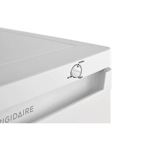 6 cu.ft. Upright Freezer with 5 Shelves