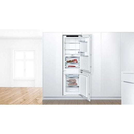 24" 5.8 cu.ft. Bottom Freezer Refrigerator