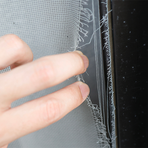 Comment réparer une porte moustiquaire