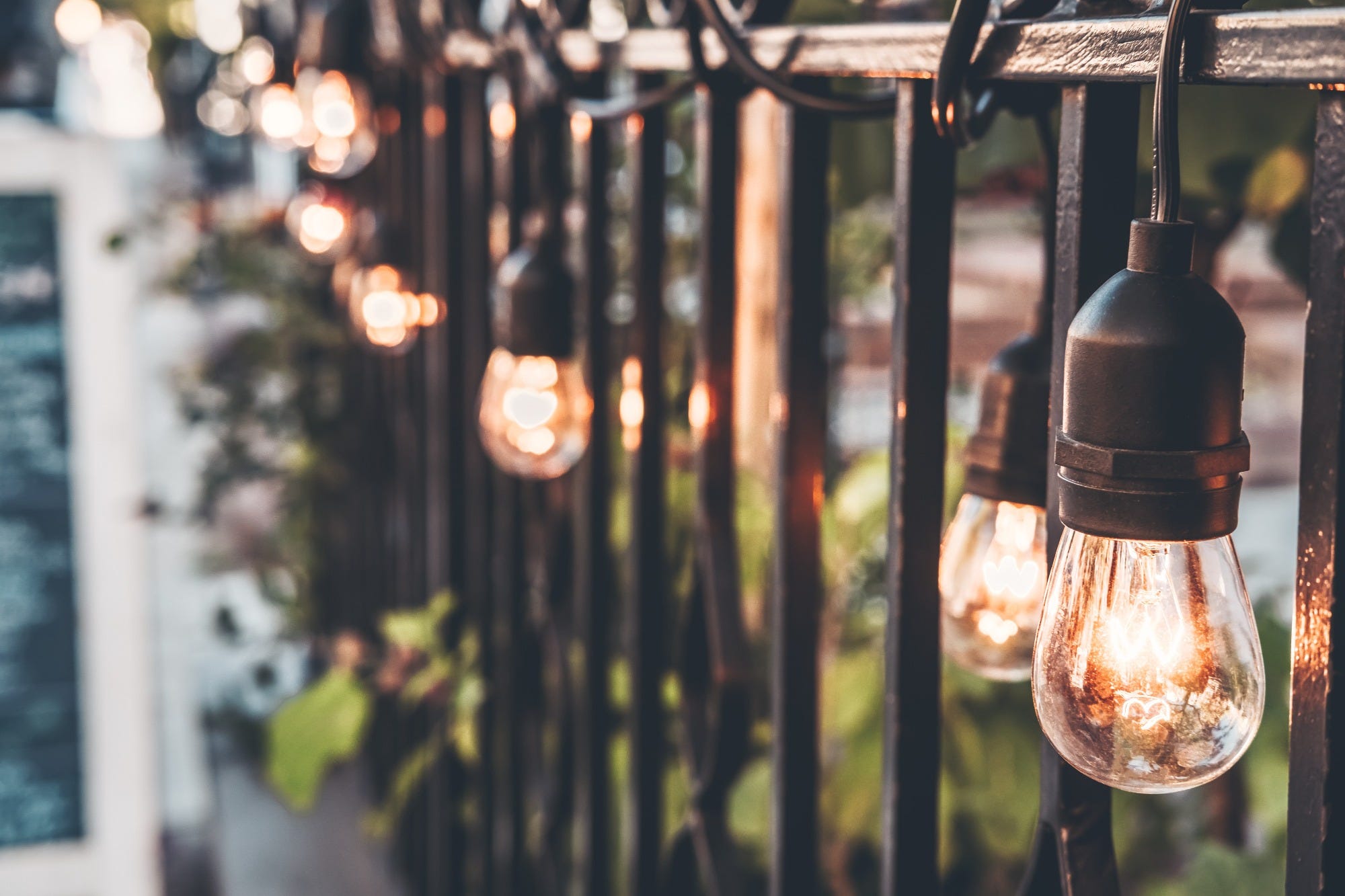 fence string lighting